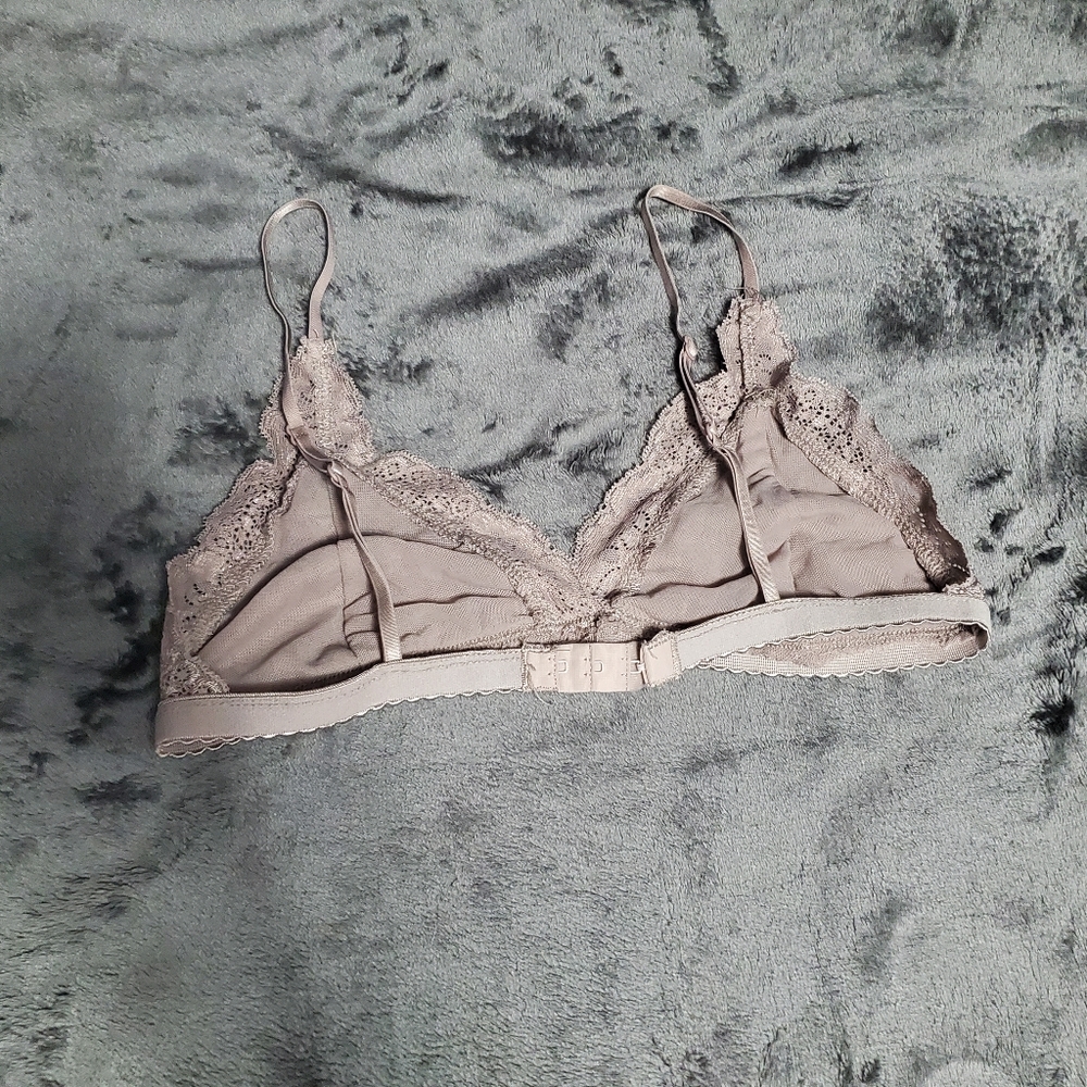 🌷Lace Brallet🌷 - Picture 3 of 3